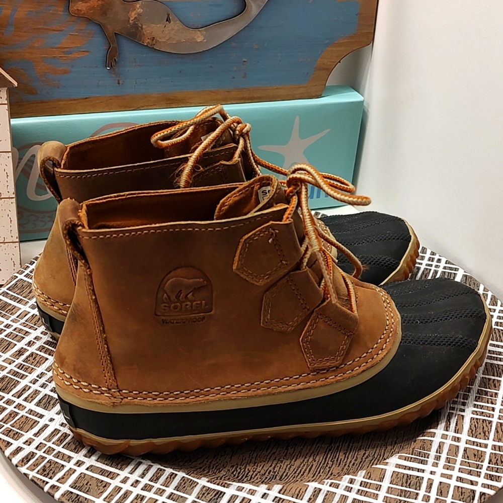 🥰 EUC Sorel Brand Out and About Ladies Leather Lace Up All Weather/Rainboot, 6 - Picture 15 of 16